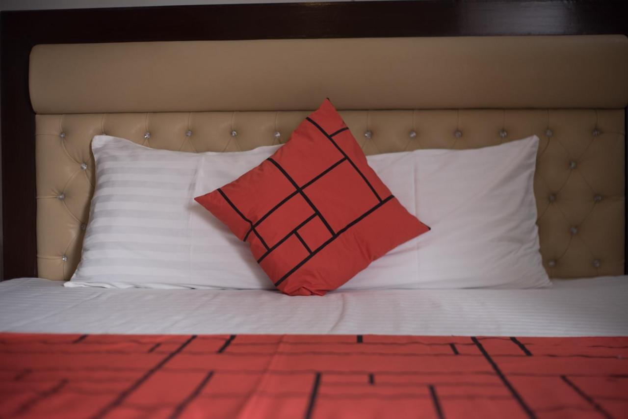 Goho Rooms Badar Karachi Esterno foto
