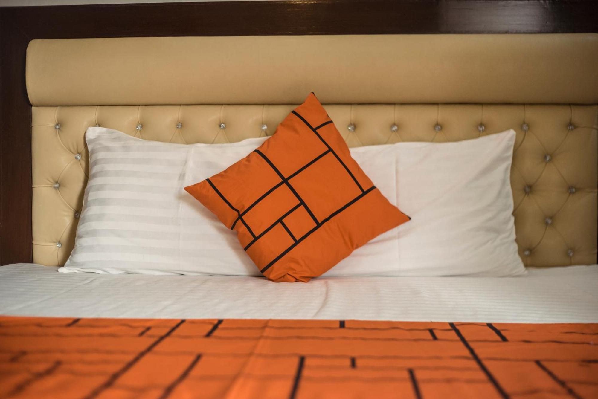 Goho Rooms Badar Karachi Esterno foto