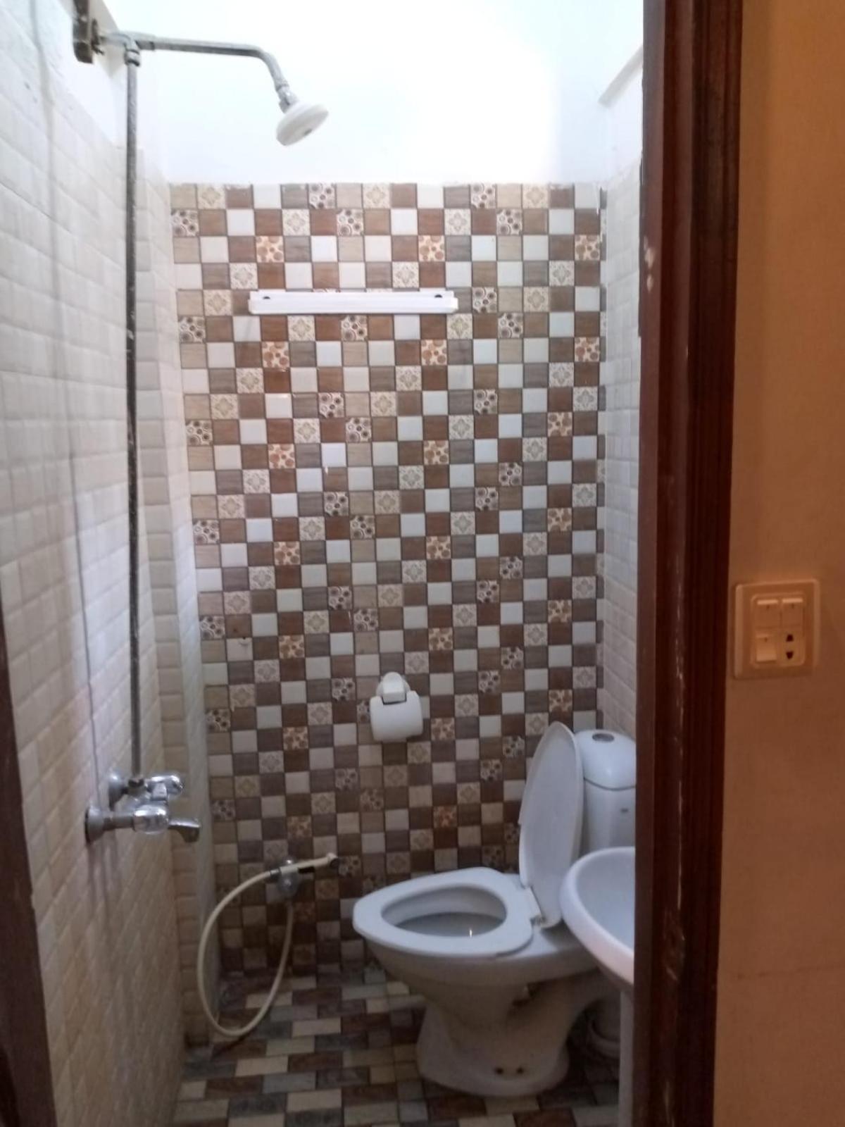 Goho Rooms Badar Karachi Esterno foto