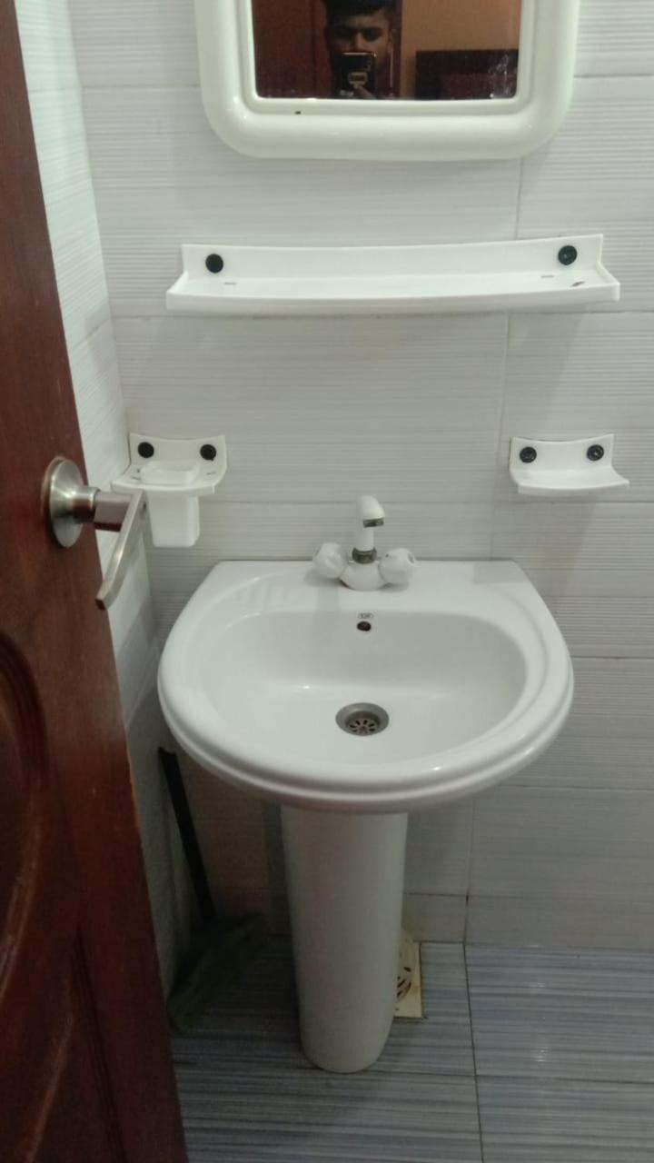 Goho Rooms Badar Karachi Esterno foto