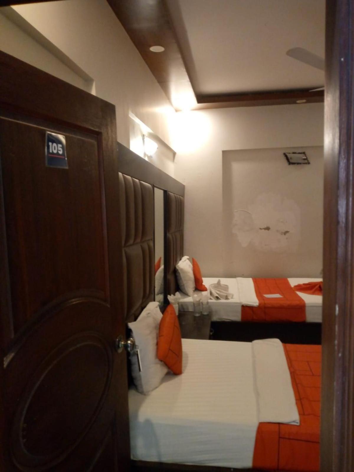 Goho Rooms Badar Karachi Esterno foto