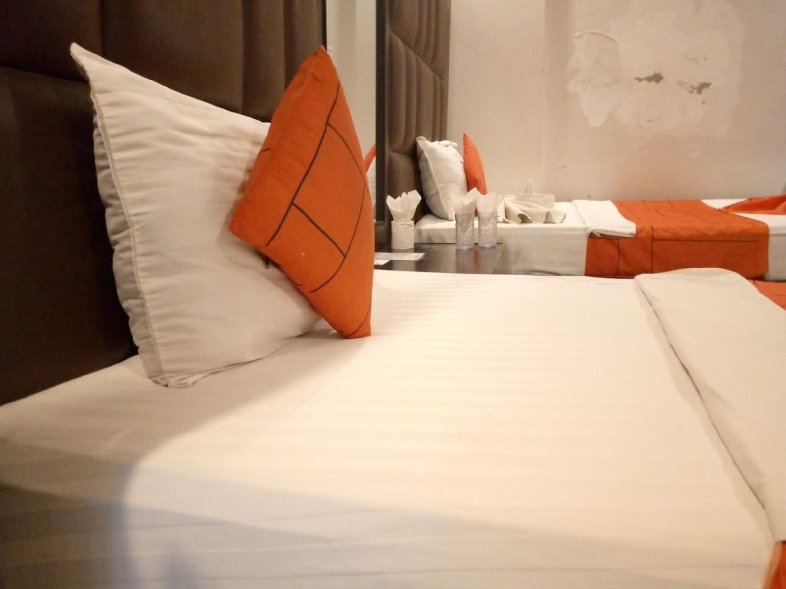 Goho Rooms Badar Karachi Esterno foto