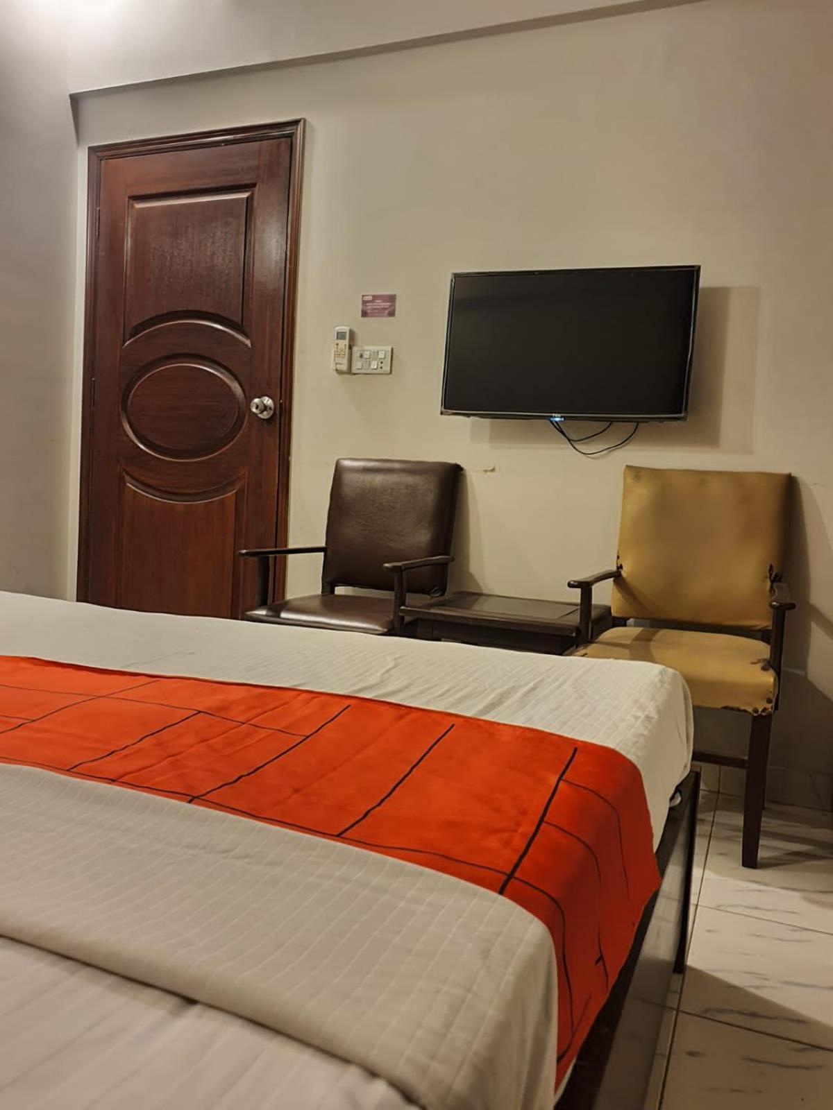 Goho Rooms Badar Karachi Esterno foto