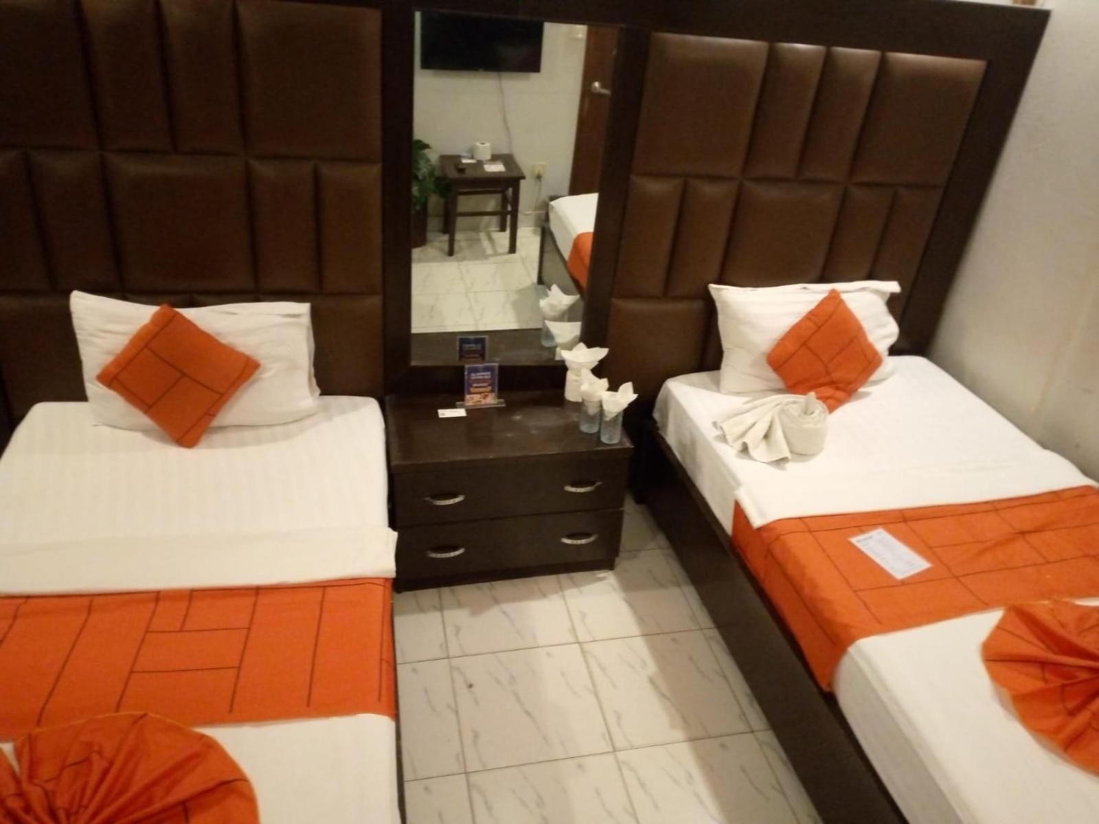Goho Rooms Badar Karachi Esterno foto