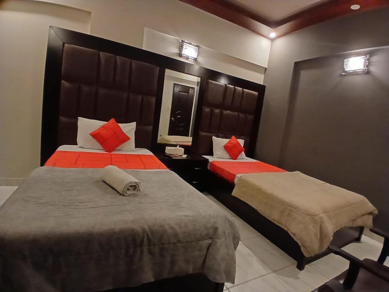 Goho Rooms Badar Karachi Esterno foto
