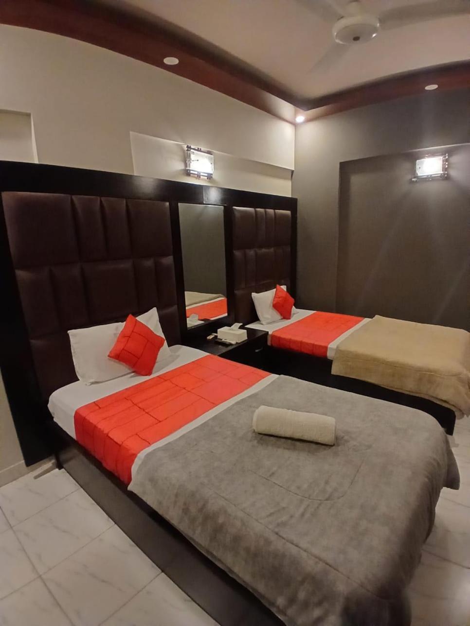 Goho Rooms Badar Karachi Esterno foto