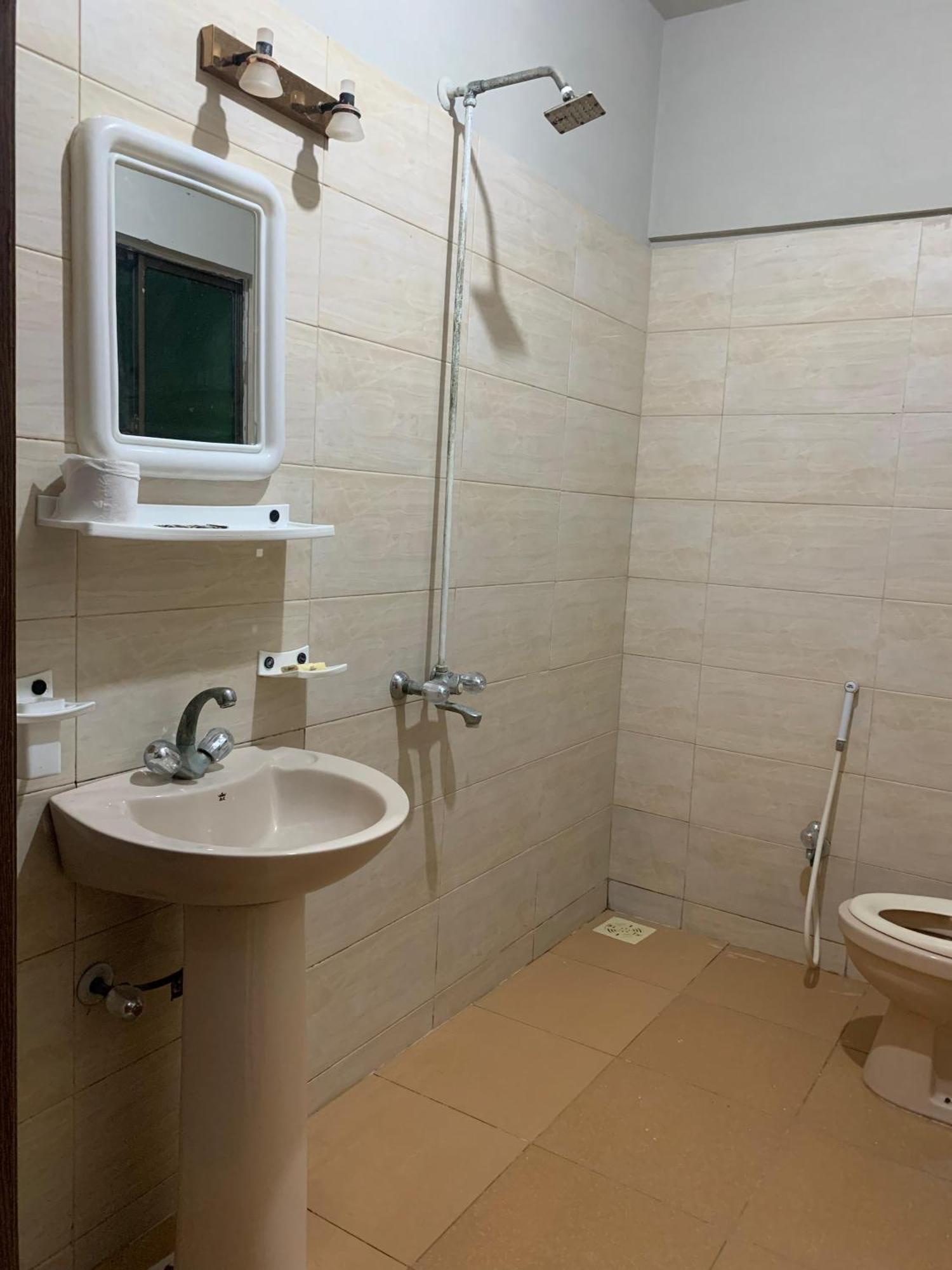Goho Rooms Badar Karachi Esterno foto