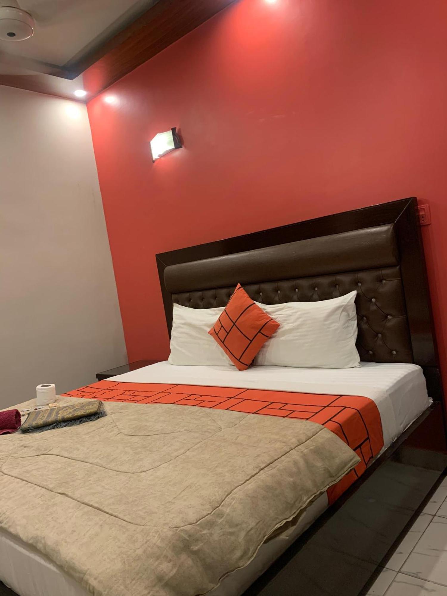 Goho Rooms Badar Karachi Esterno foto