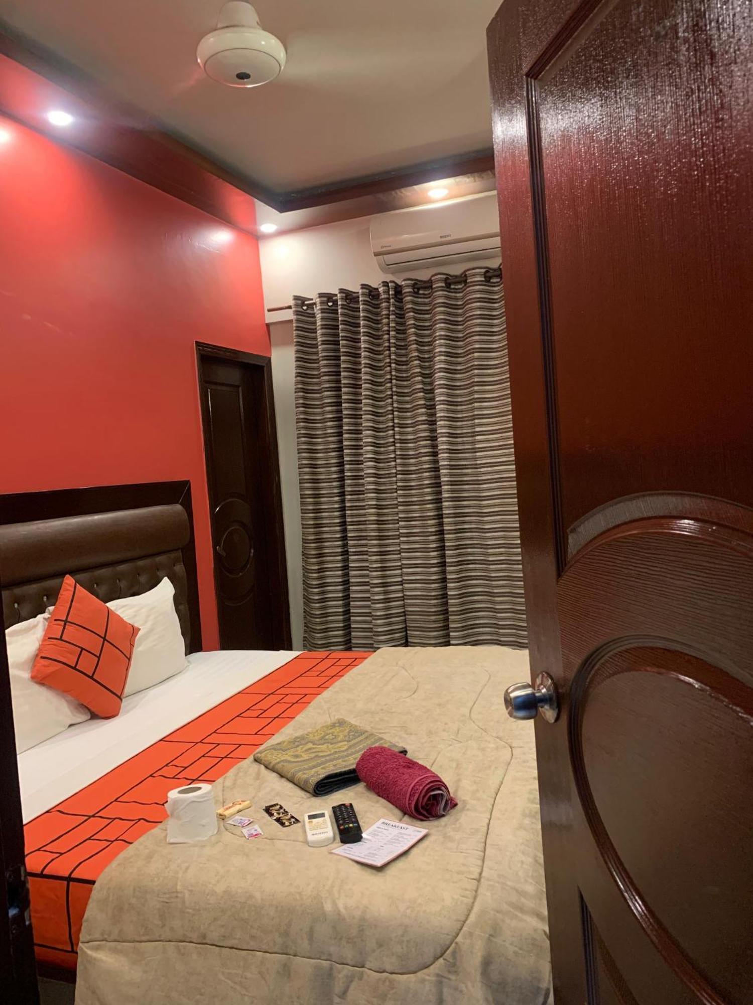 Goho Rooms Badar Karachi Esterno foto
